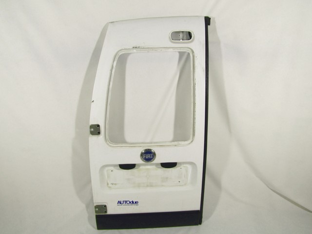 9464570988 PORTA DI CARICO A BATTENTE POSTERIORE SINISTRA FIAT SCUDO 1.9 D 51KW 5M 2P (2004) RICAMBIO USATO LARGHEZZA : 72 CM ALTEZZA : 138 CM 